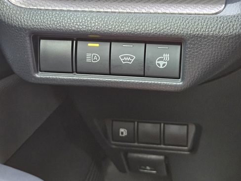 Used 2026 Toyota Prius XLE FWD image 20