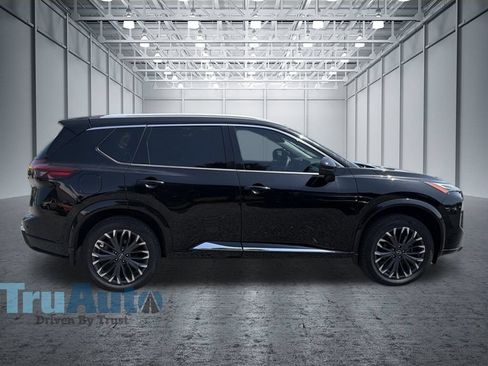 Used 2024 Nissan Rogue Platinum w/ Platinum Premium Package FWD image 9