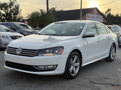 Used 2015 Volkswagen Passat 1.8T Limited Edition image 2