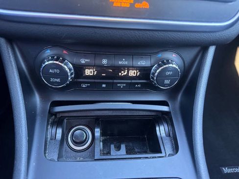 Used 2017 Mercedes-Benz GLA 250 4MATIC image 12