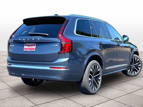 New 2026 Volvo XC90 T8 Plus w/ Protection Package AWD/4WD image 4