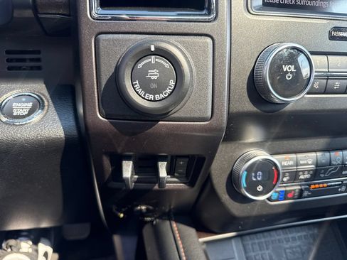 Used 2020 Ford Expedition King Ranch AWD/4WD image 39