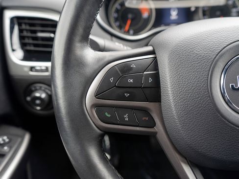 Used 2019 Jeep Cherokee High Altitude AWD/4WD image 25
