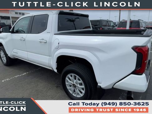 Used 2025 Toyota Tacoma SR5 AWD/4WD image 6