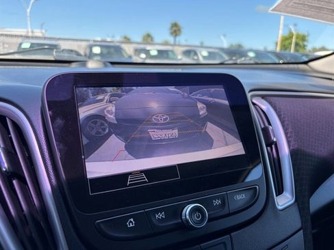 Used 2021 Chevrolet Malibu LS FWD image 19