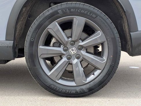 Used 2023 Honda Pilot Sport image 13