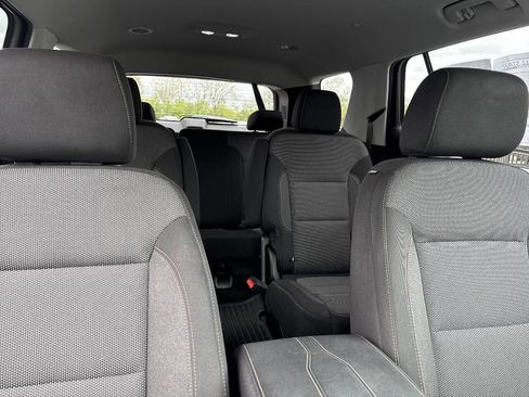 Used 2019 Chevrolet Traverse LT FWD image 25