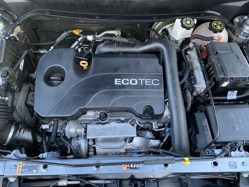 Used 2020 GMC Terrain SLE w/ Driver Convenience Package image 14