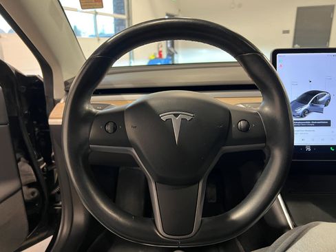 Used 2019 Tesla Model 3 Long Range image 11