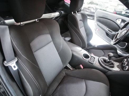 Used 2014 Nissan 370Z Touring w/ Sport Package image 16