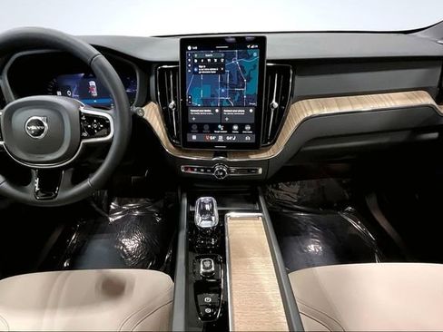New 2026 Volvo XC60 T8 Plus w/ Protection Package Premier AWD/4WD image 6