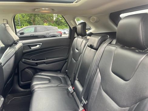 Used 2020 Ford Edge Titanium w/ Equipment Group 301A AWD/4WD image 39