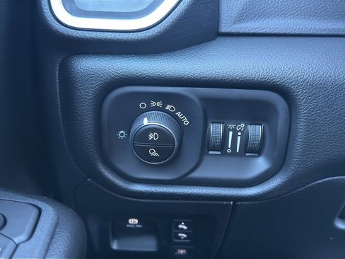 New 2026 RAM 1500 Big Horn AWD/4WD image 18