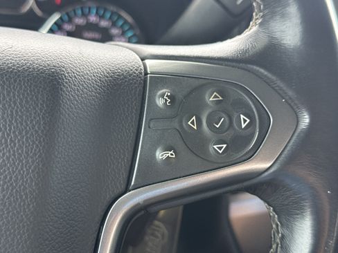 Used 2017 Chevrolet Silverado 1500 LT AWD/4WD image 17