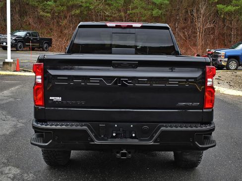 Used 2025 Chevrolet Silverado 1500 ZR2 w/ Technology Package image 7