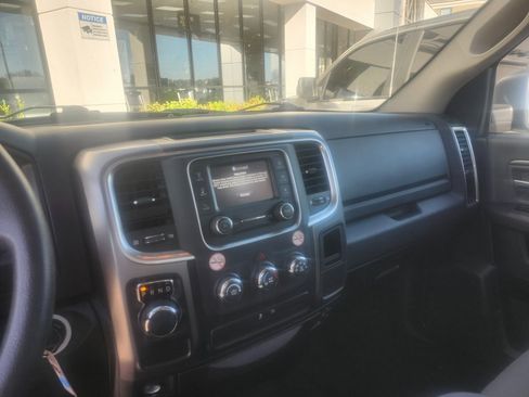 Used 2022 RAM 1500 Classic SLT image 16