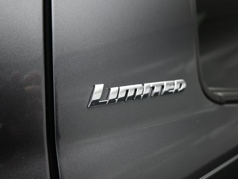 Used 2019 Toyota Tundra Limited image 20