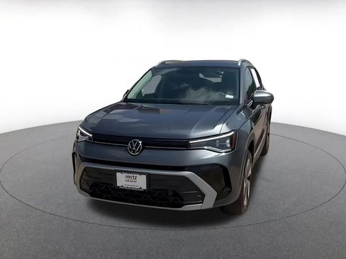 Used 2026 Volkswagen Taos SE AWD/4WD image 6