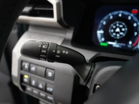 Used 2025 Toyota 4Runner Trailhunter AWD/4WD image 18
