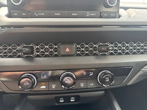 Used 2024 Honda Accord LX image 31