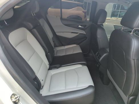 Used 2019 Chevrolet Equinox Premier FWD image 32