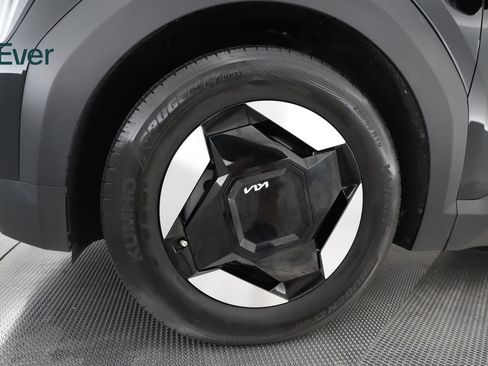 Used 2024 Kia EV9 Light Long Range RWD image 20