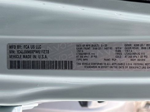 Used 2023 Jeep Wrangler Unlimited w/ Sun & Screen Package image 32