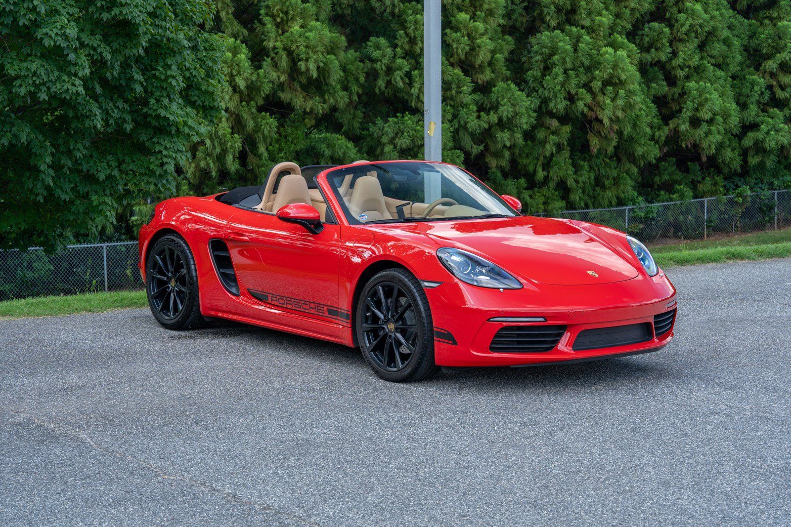Used 2017 Porsche 718 Boxster RWD image 9