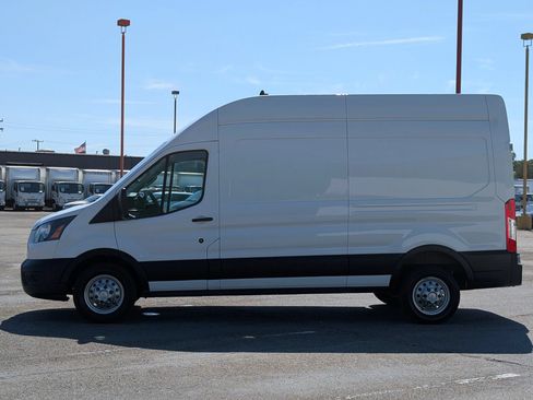 Used 2023 Ford Transit 250 148 High Roof AWD image 4