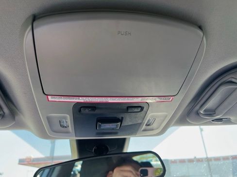 Used 2023 Toyota Camry SE image 14