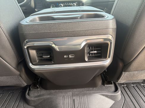 Used 2023 GMC Sierra 1500 SLT AWD/4WD image 9