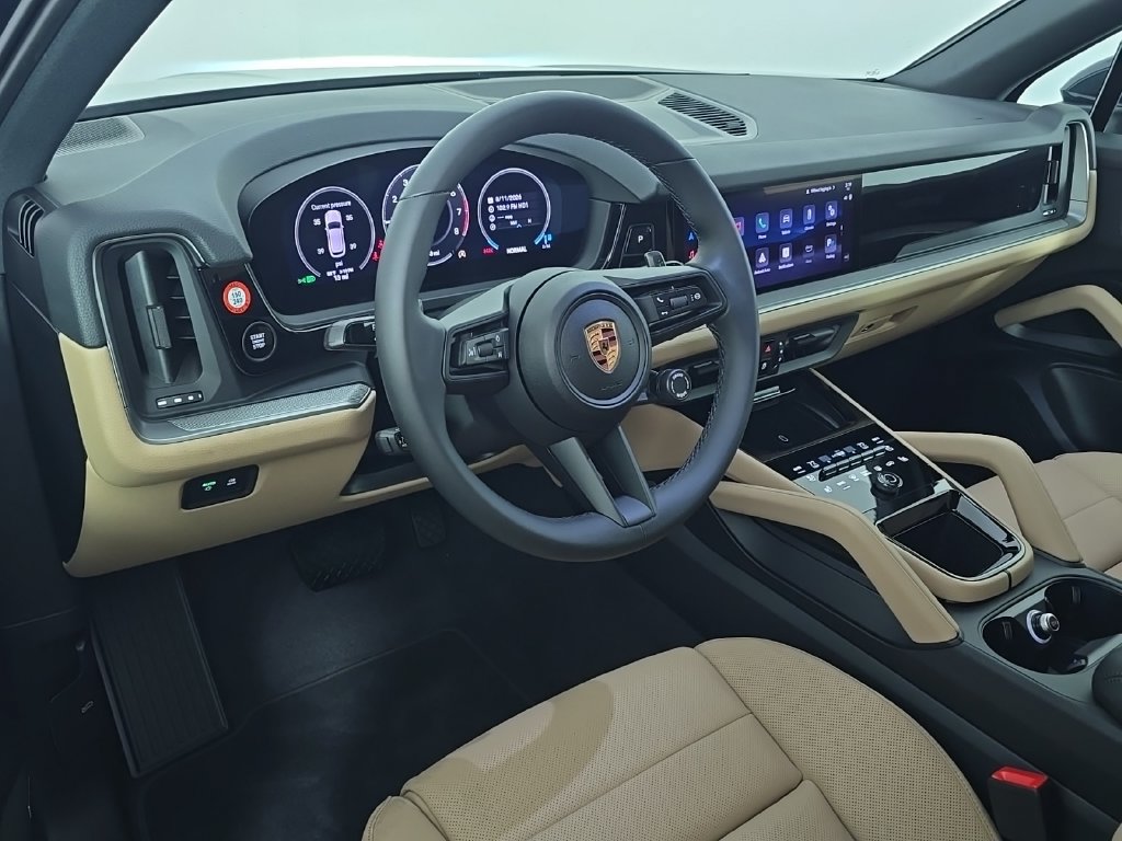 Certified 2026 Porsche Cayenne AWD/4WD image 4