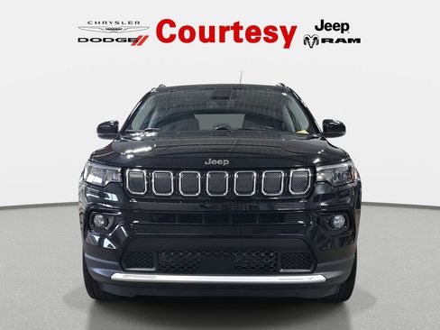 Certified 2022 Jeep Compass Limited image 8