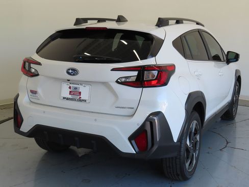 Used 2025 Subaru Crosstrek 2.5i Limited w/ Crosstrek Mirror Package image 3