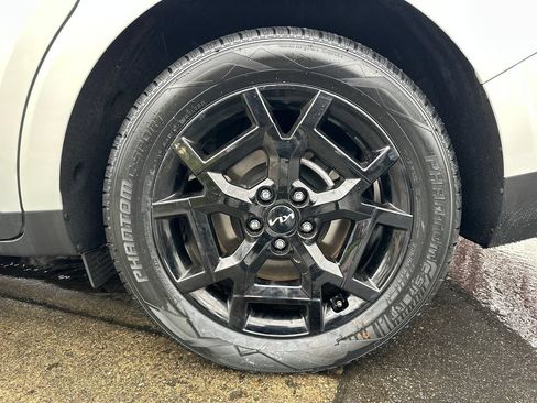 Used 2025 Kia Carnival SX Prestige FWD image 29
