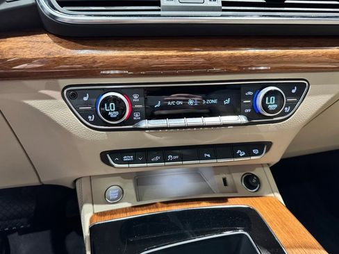 Used 2023 Audi Q5 e Premium Plus w/ Premium Plus Package image 18