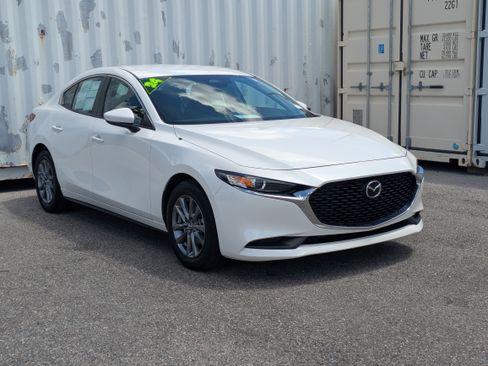 Used 2024 MAZDA MAZDA3 s FWD image 1