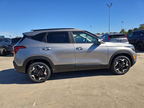 New 2026 Kia Seltos S image 9