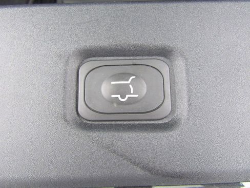 Used 2025 Ford Expedition Platinum AWD/4WD image 8