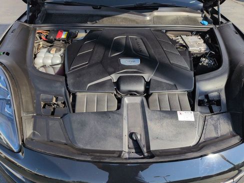 Used 2020 Porsche Cayenne S AWD/4WD image 22