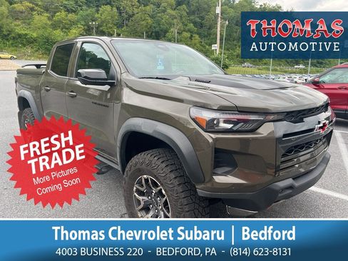 Used 2025 Chevrolet Colorado ZR2 w/ Technology Package AWD/4WD image 1