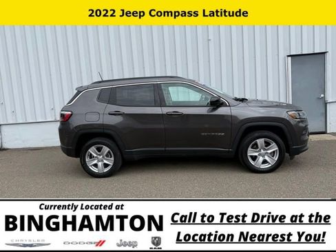 Used 2022 Jeep Compass Latitude AWD/4WD image 4