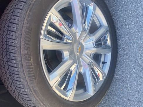 Used 2024 Chevrolet Silverado 1500 High Country w/ Technology Package image 10