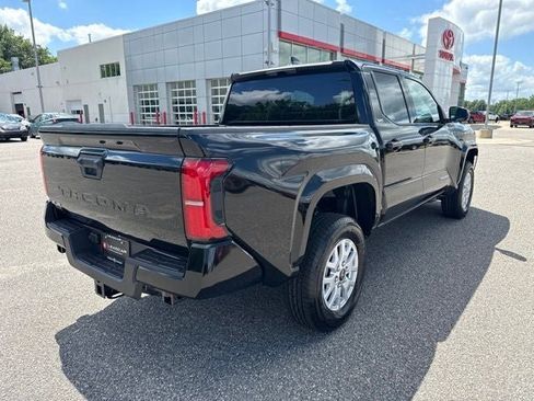 Used 2026 Toyota Tacoma SR5 AWD/4WD image 12