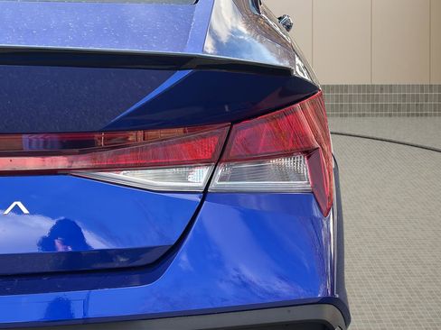 Certified 2025 Hyundai Elantra Sport image 21