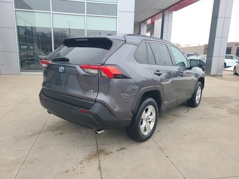 Used 2021 Toyota RAV4 LE w/ Carpet Mat Package (TMS) image 7