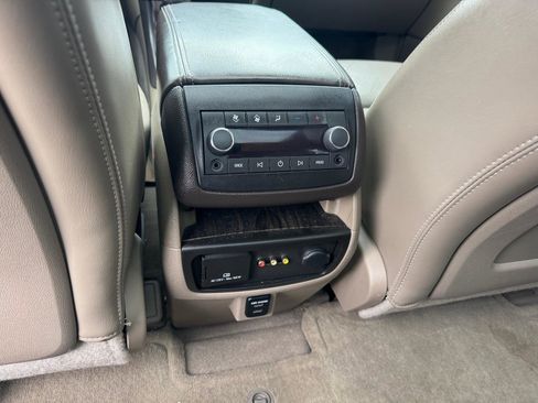 Used 2014 GMC Acadia Denali AWD/4WD image 12