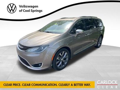 Used 2018 Chrysler Pacifica Limited w/ Tire & Wheel Group