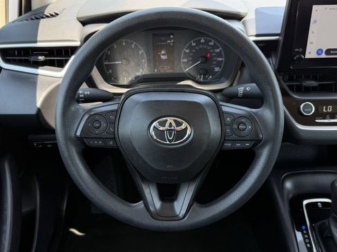 Used 2025 Toyota Corolla LE FWD image 13