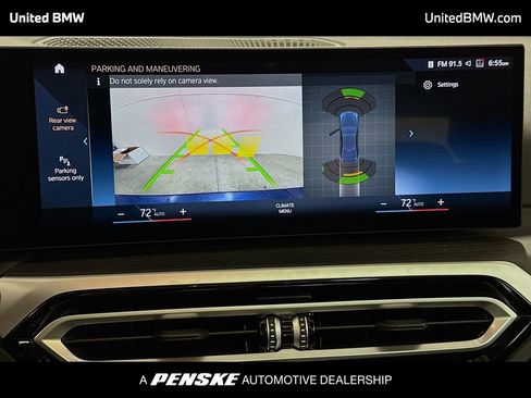 Used 2024 BMW 330i xDrive Sedan w/ Premium Package image 9